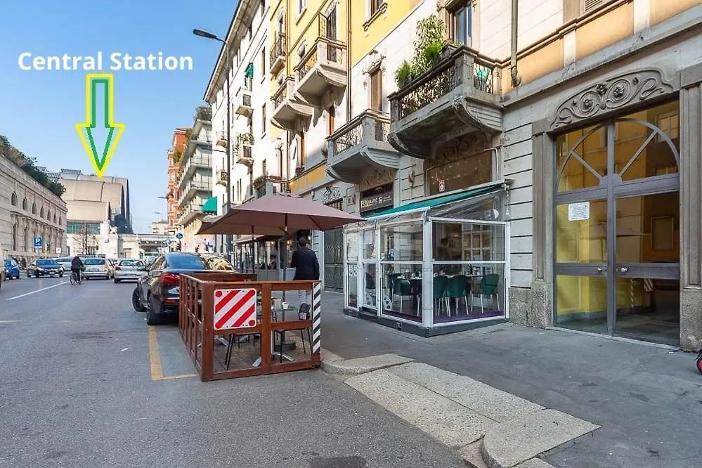 Central Station Comfort Suite - Duomo 15 Min Milan Apartment