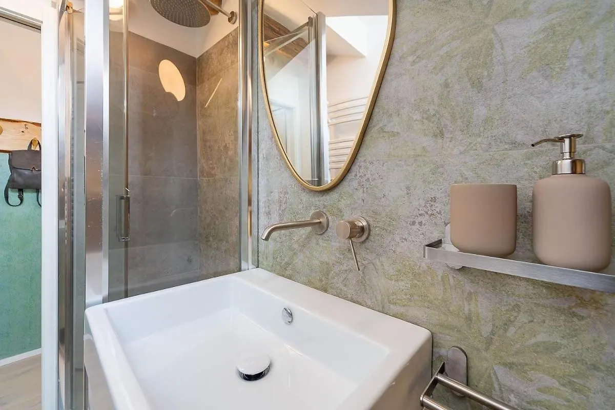 Central Station Comfort Suite - Duomo 15 Min Milan
